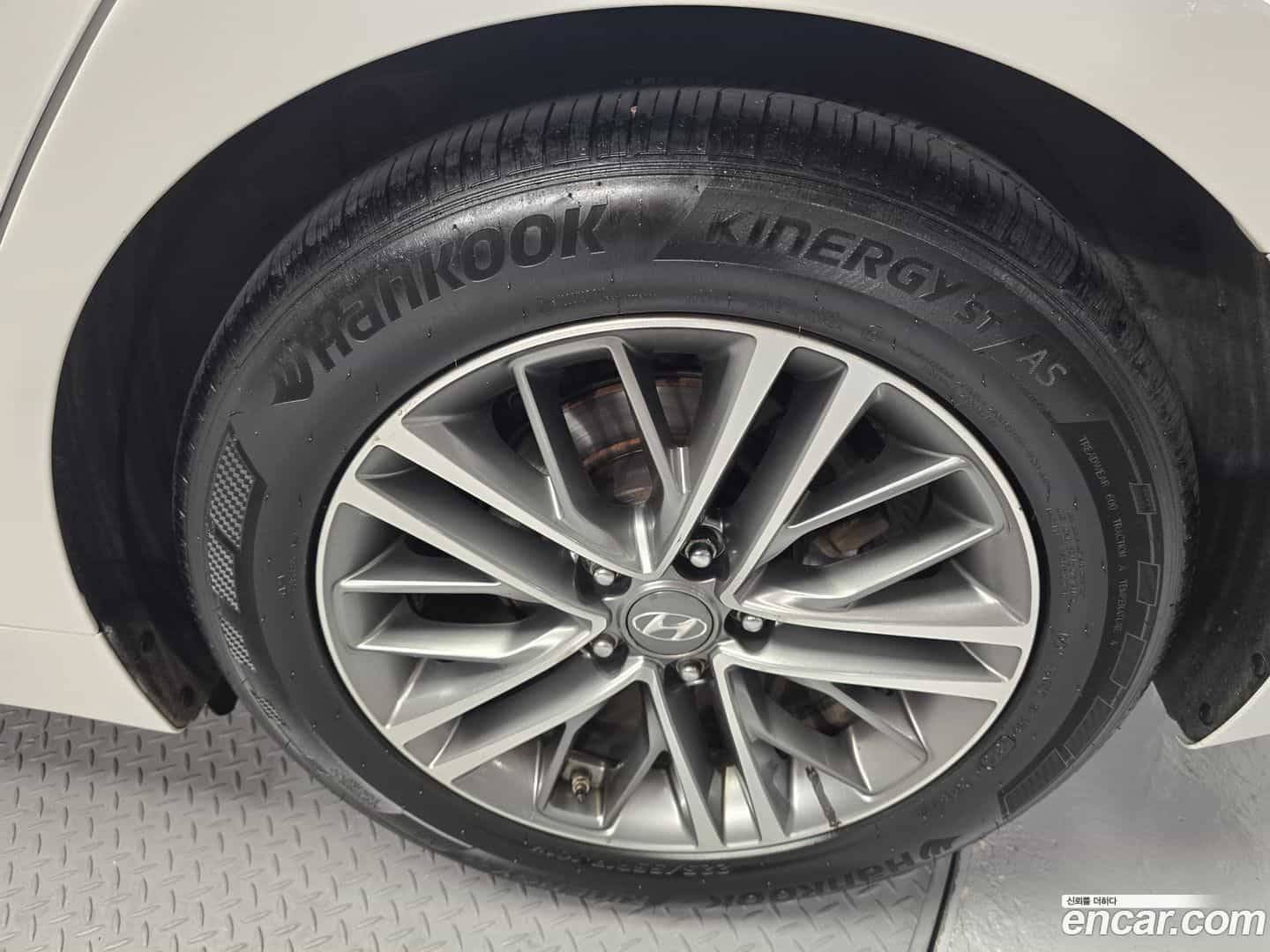 Grandeur Hyundai 2017.0-OPTION-023