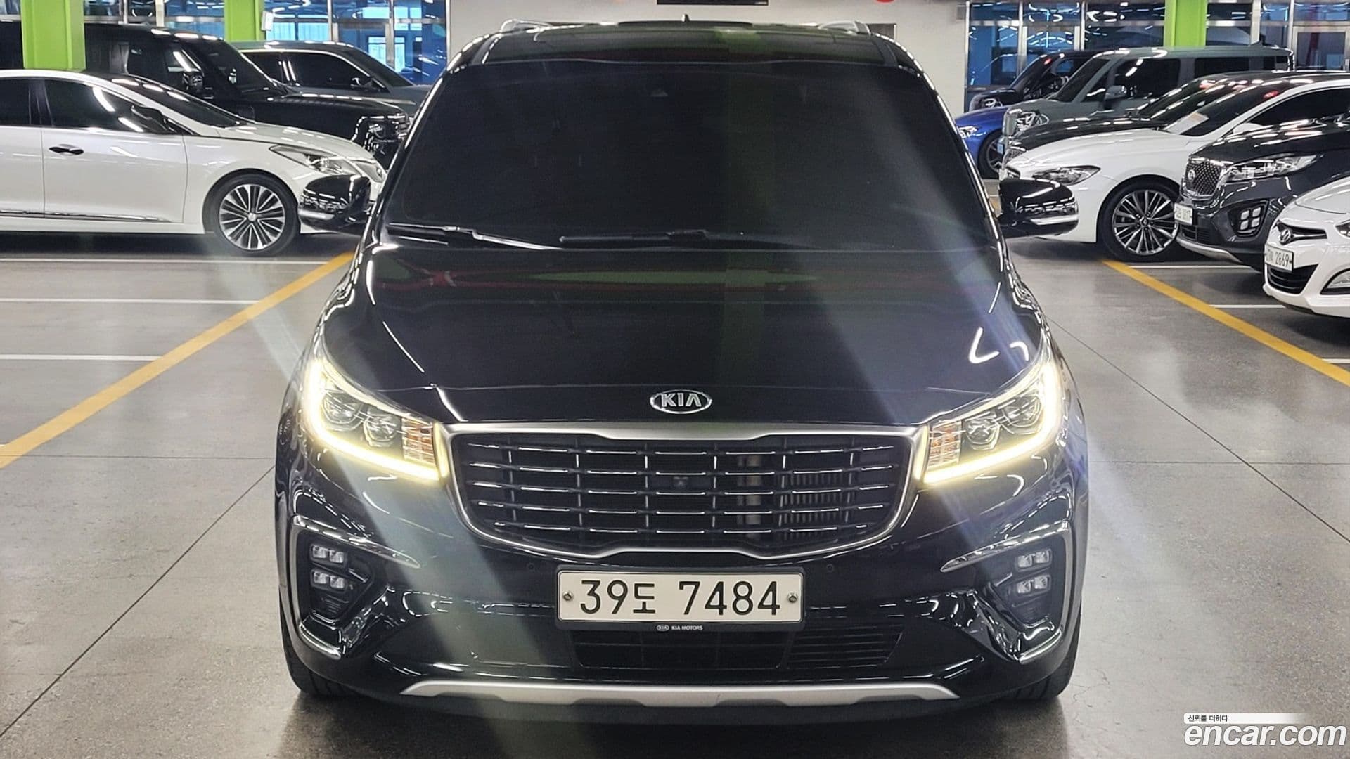 Main__Slider__Photo:Canival Kia 2018.8-0