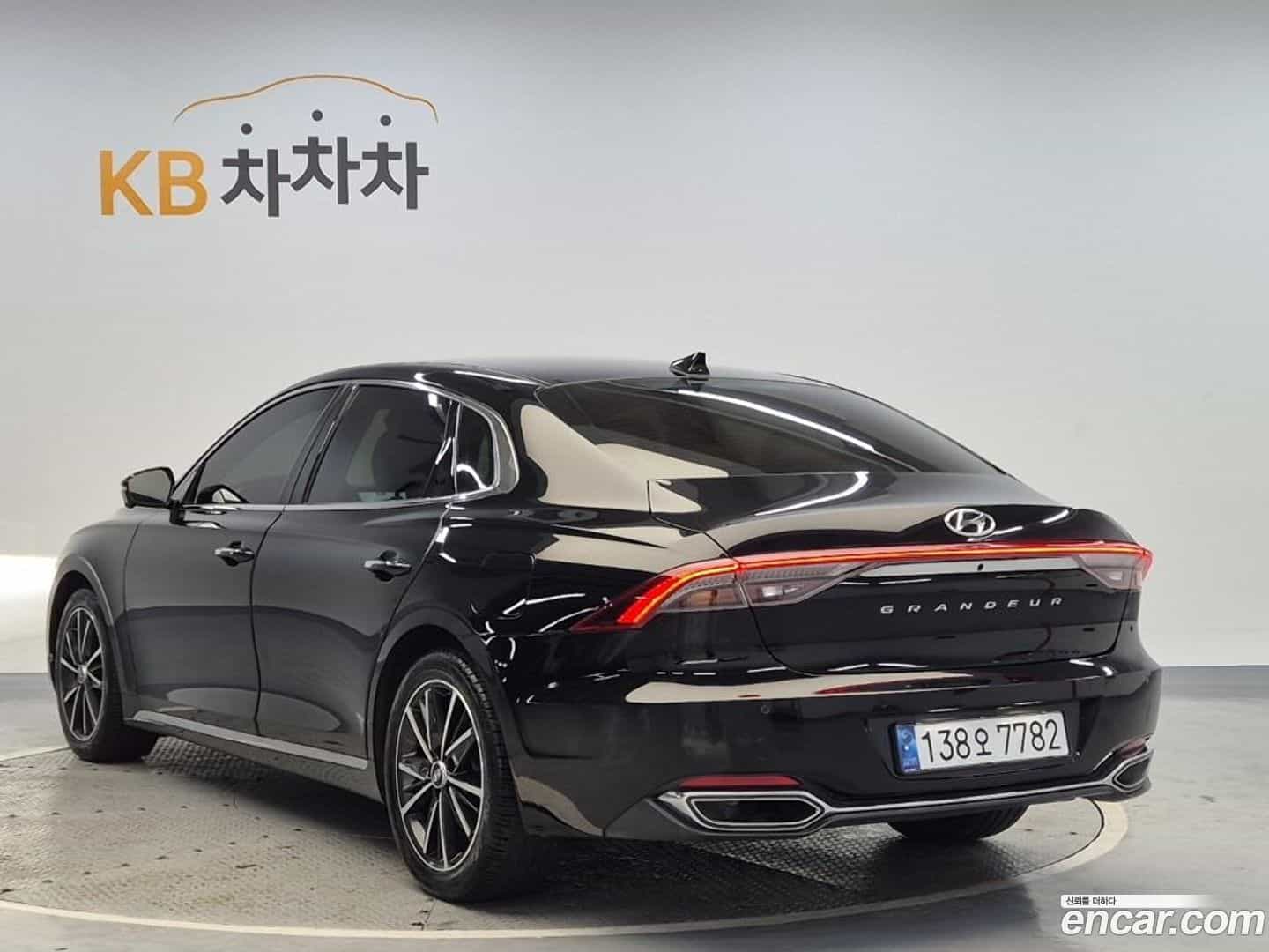 Grandeur Hyundai 2022.2-OUTER-002