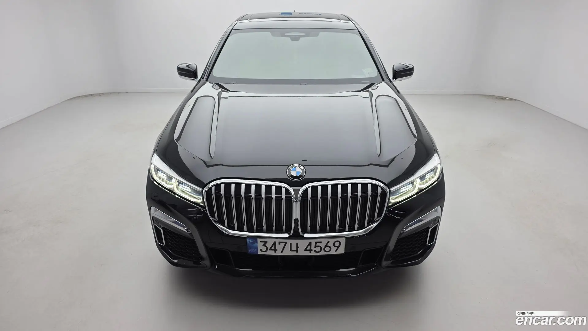 Main__Slider__Photo:7-Series BMW 2022.7-0