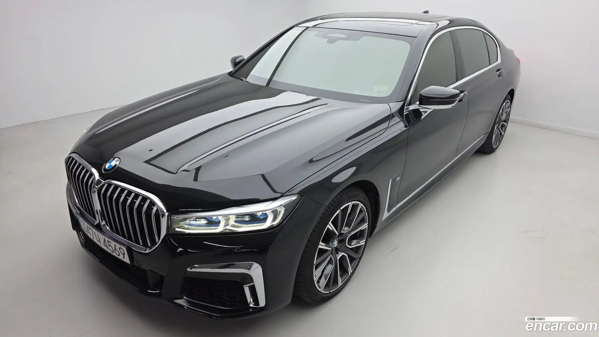 7-Series BMW 2022.7-OUTER-005