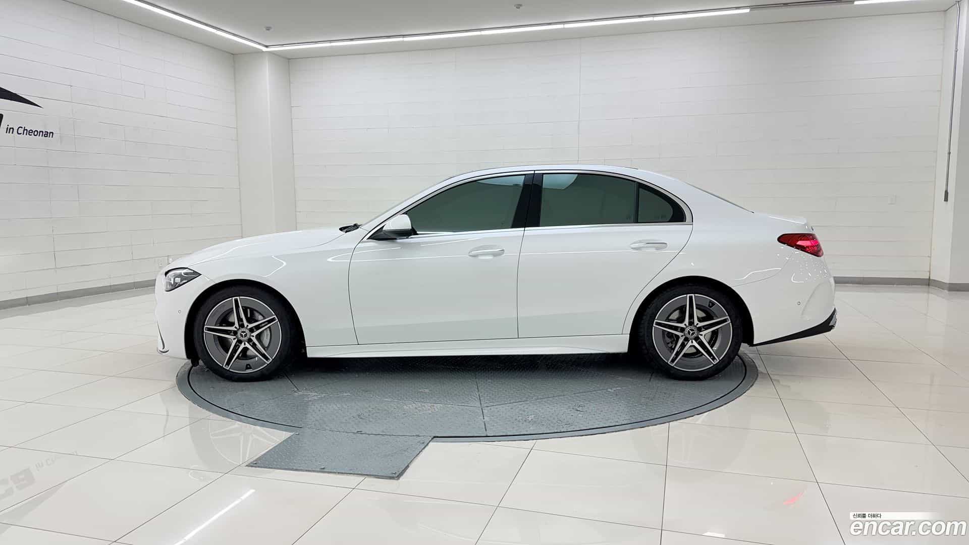 C-Class Mercedes-Benz 2025.2-OUTER-002