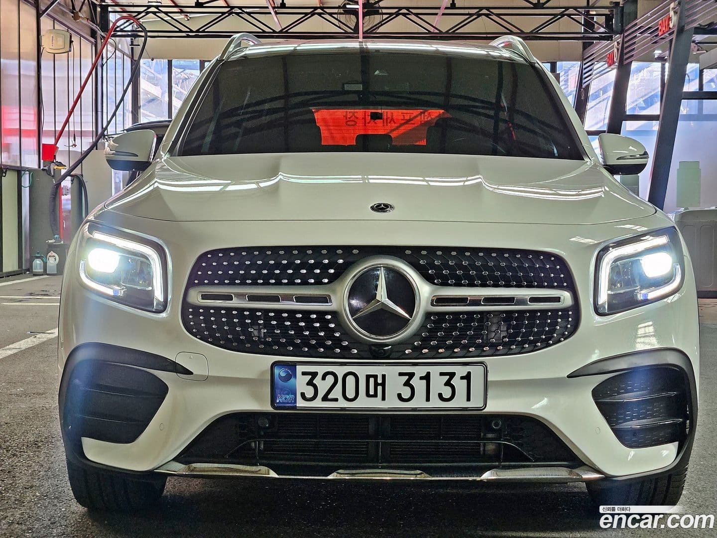 Main__Slider__Photo:GLB-Class Mercedes-Benz 2020.9-0