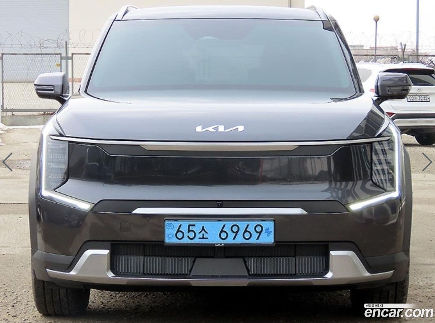 Main__Slider__Photo:EV9 Kia 2023.10-0