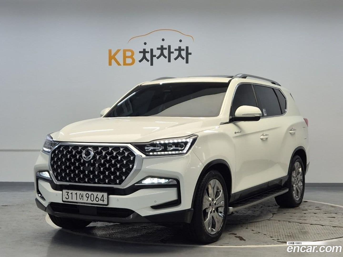 Main__Slider__Photo:Rexton KG Mobility 2020.11-0