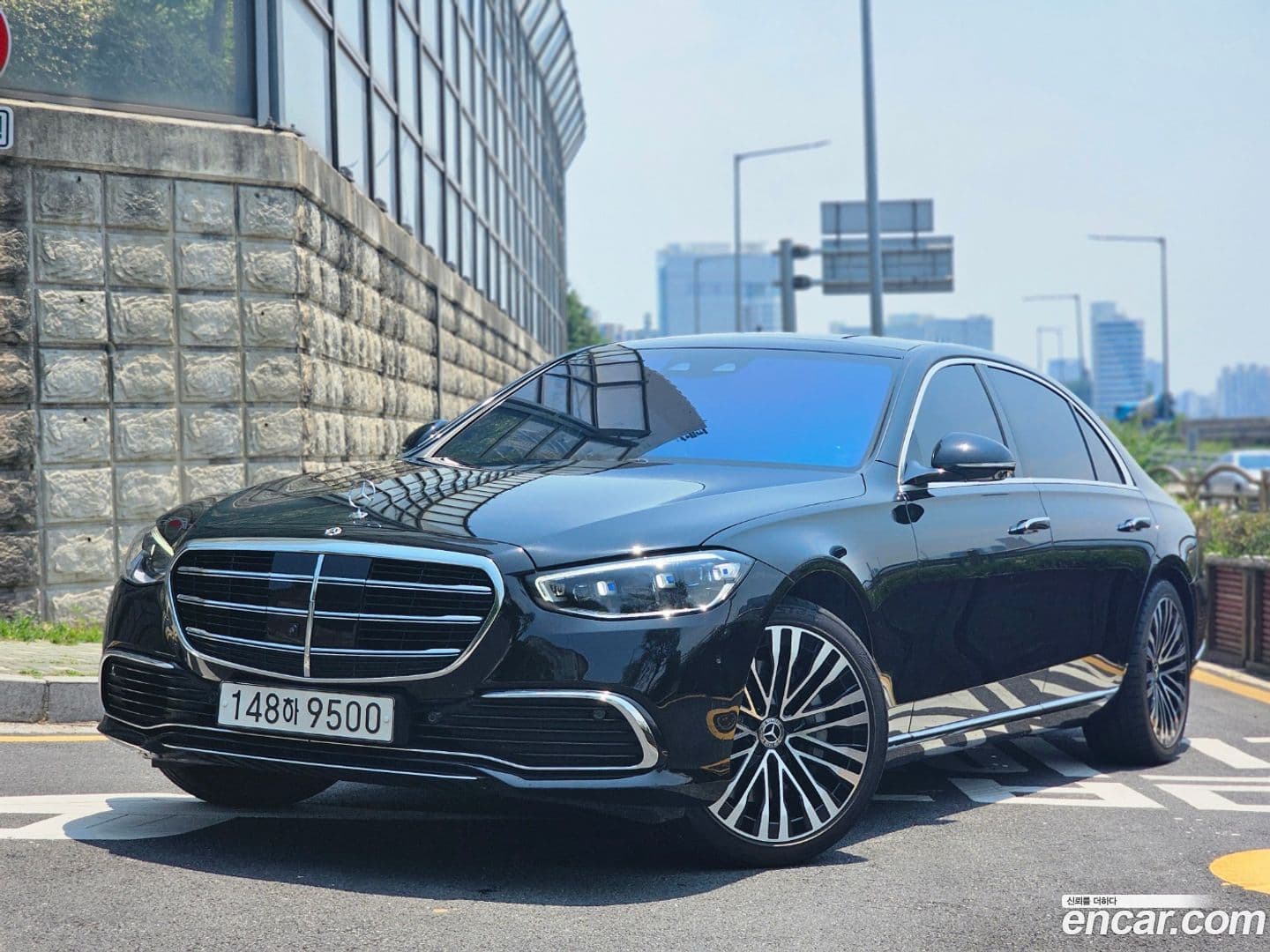 Main__Slider__Photo:S-Class Mercedes-Benz 2021.5-0