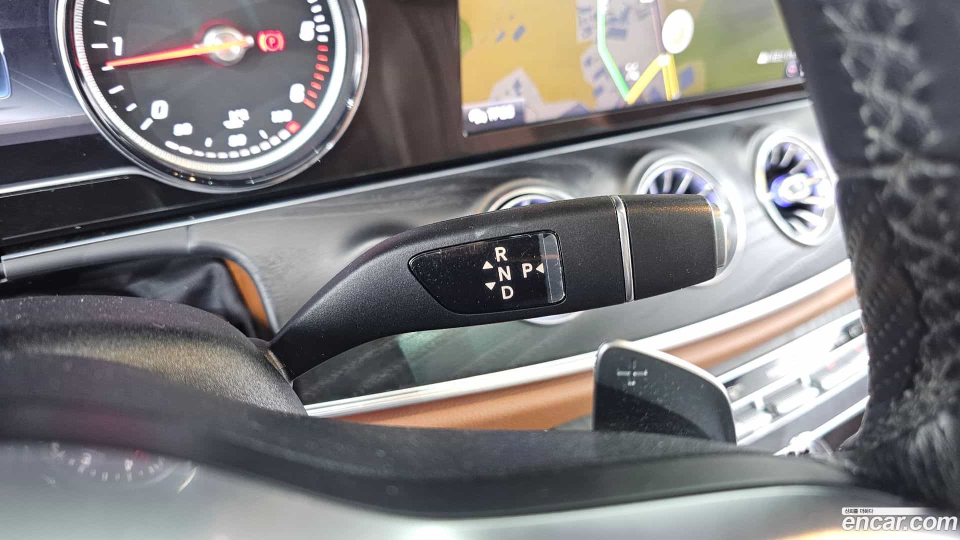 E-Class Mercedes-Benz 2018.11-INNER-009