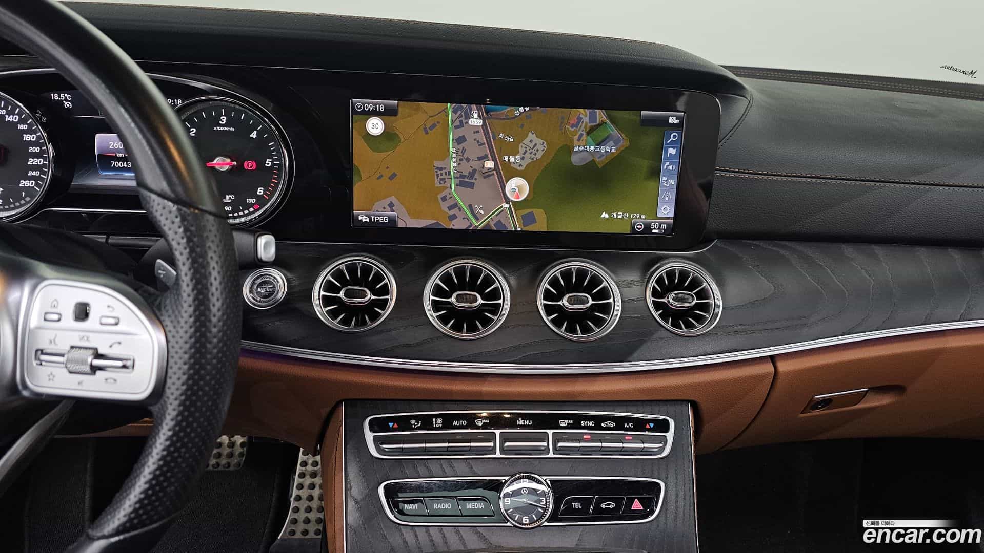 E-Class Mercedes-Benz 2018.11-OPTION-018