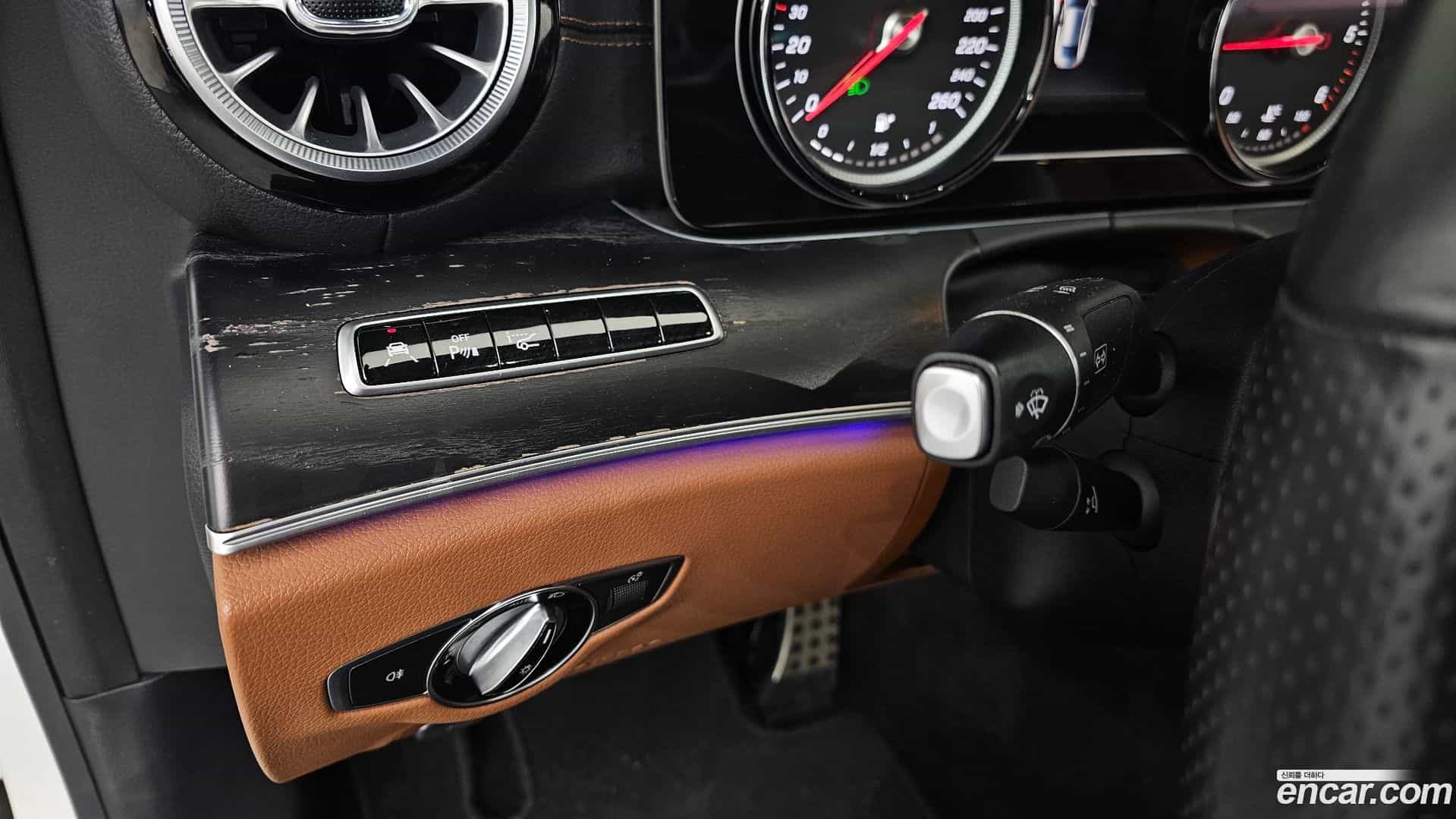 E-Class Mercedes-Benz 2018.11-OPTION-023