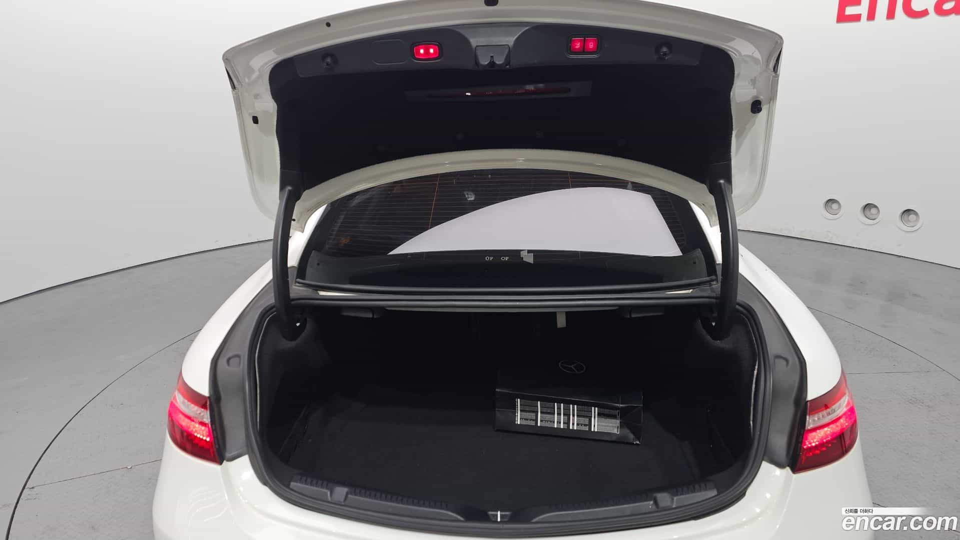 E-Class Mercedes-Benz 2018.11-OPTION-024