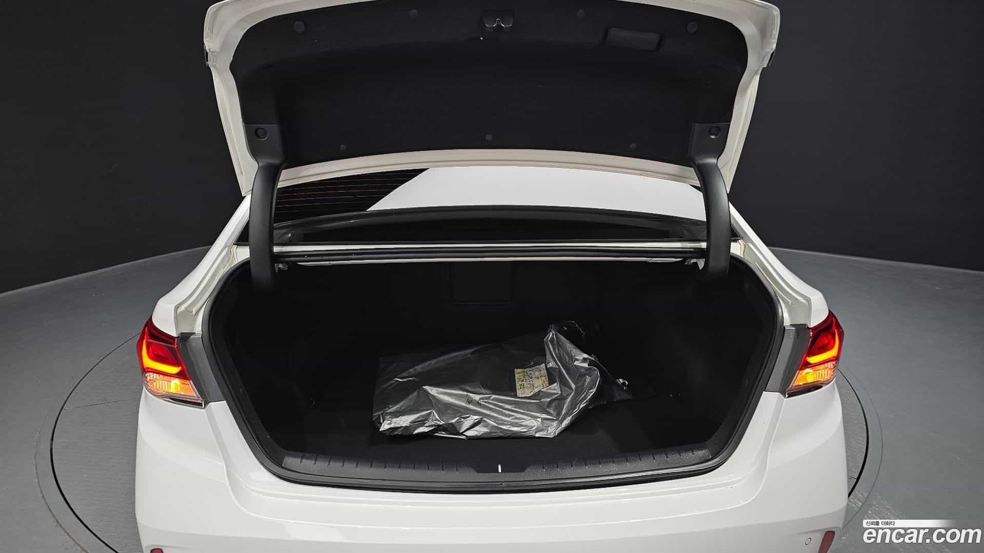 Sonata Hyundai 2018.5-OPTION-024