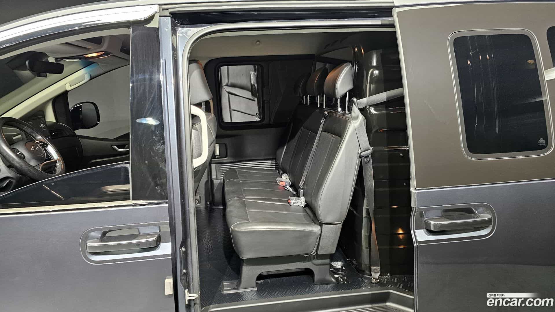 Staria Hyundai 2022.2-OPTION-015