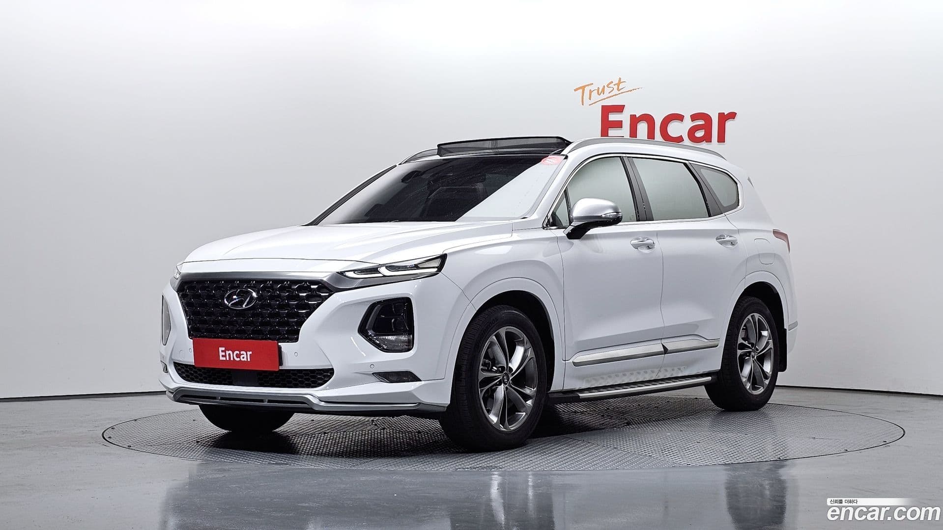 Main__Slider__Photo:Santafe Hyundai 2018.7-0