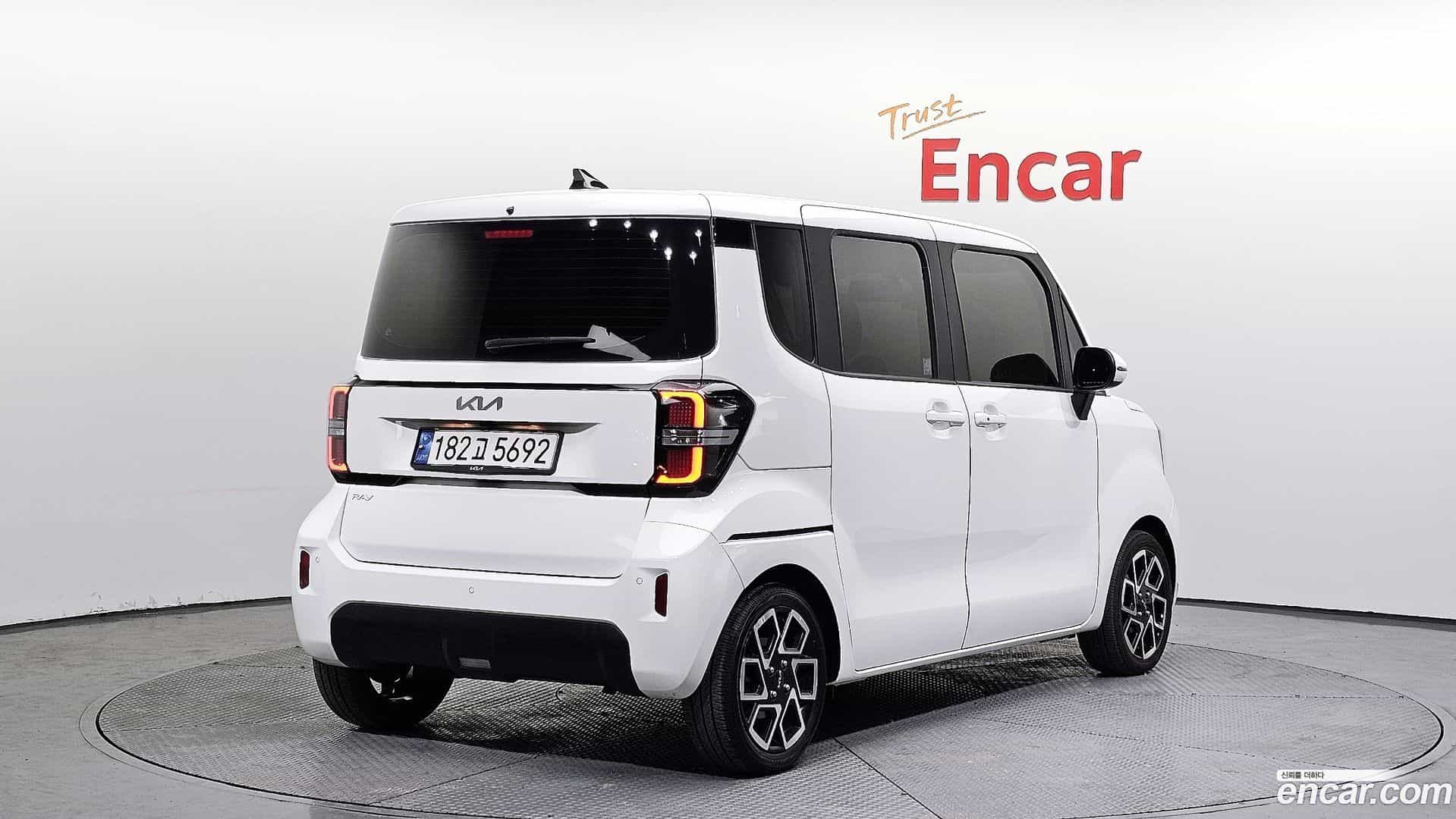 RAY Kia 2022.11-OUTER-002