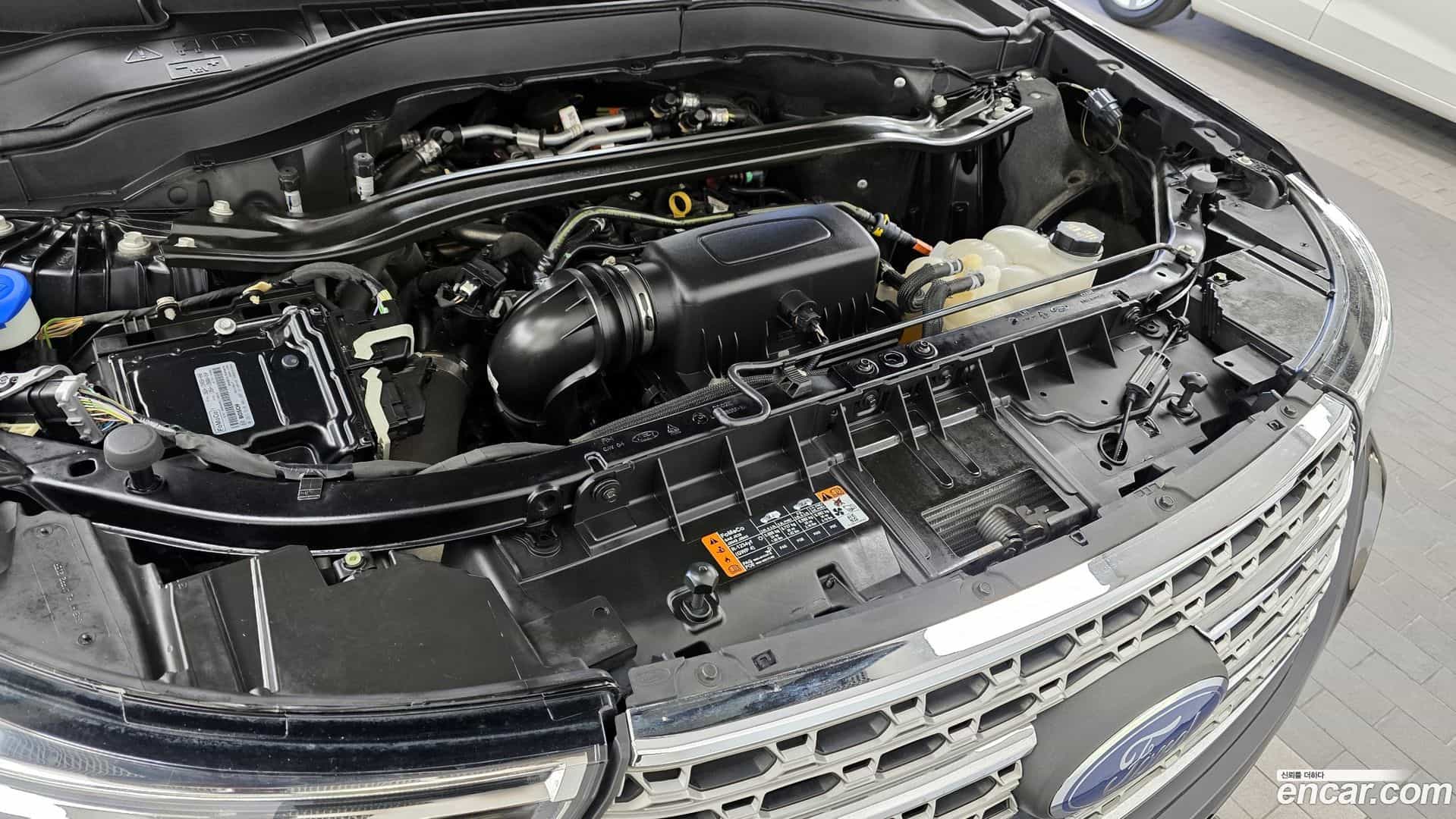 Explorer Ford 2021.10-INNER-006