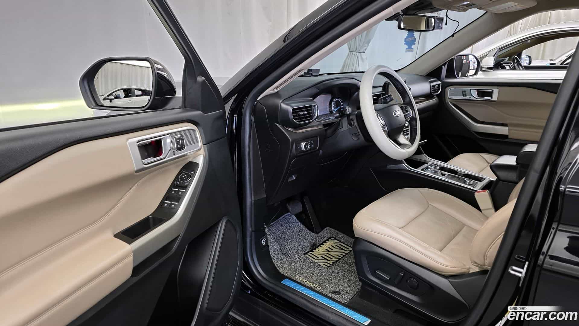 Explorer Ford 2021.10-INNER-010