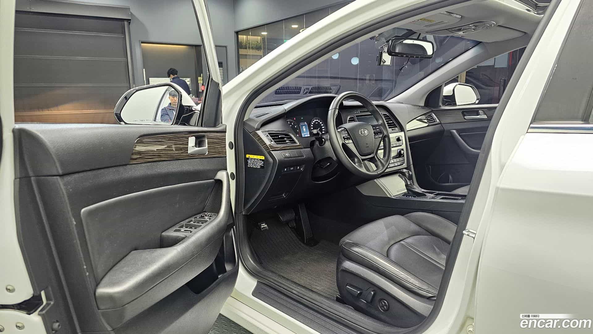 Sonata Hyundai 2014.8-OPTION-015