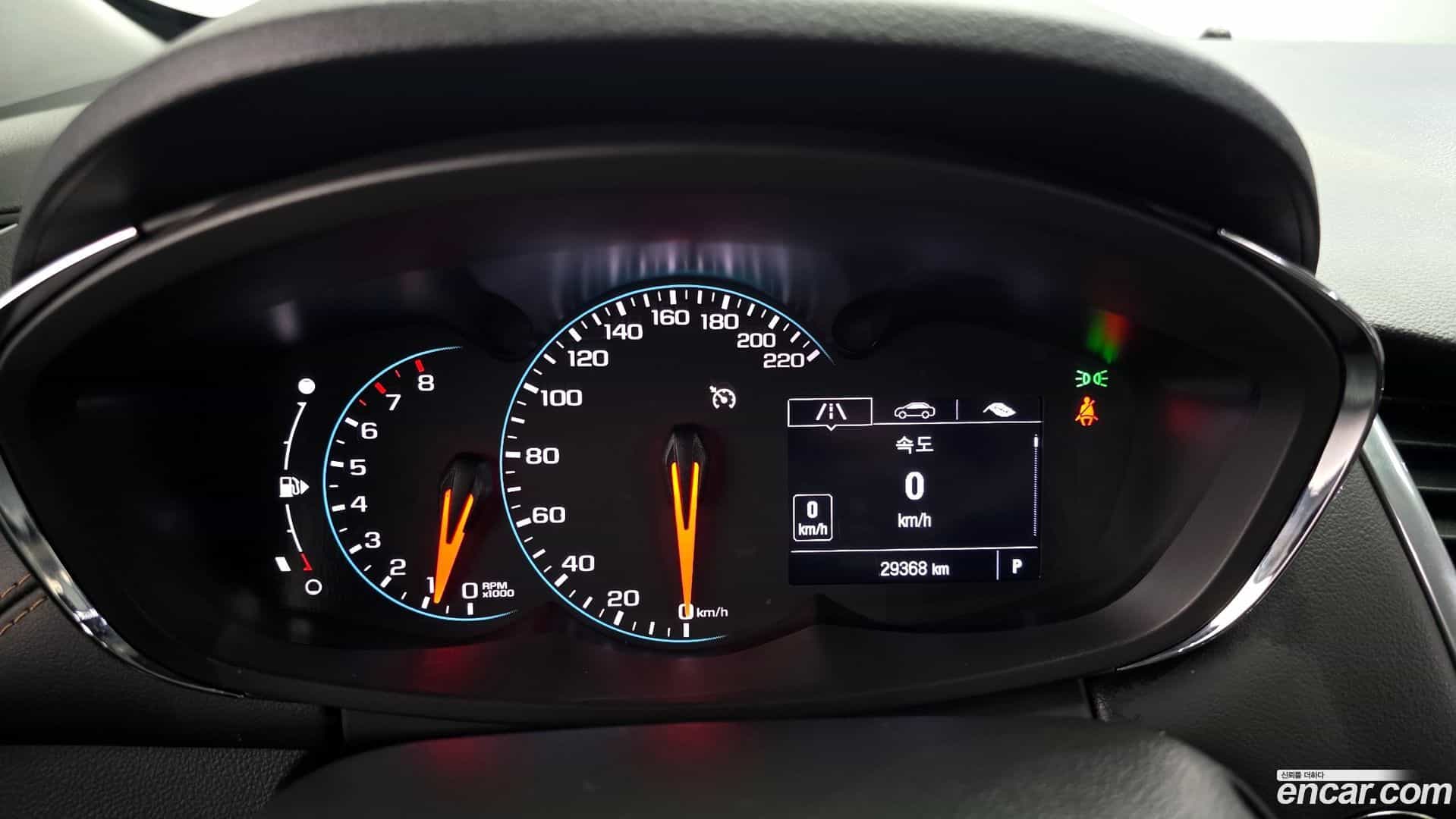 Trax Chevrolet 2019.4-INNER-008