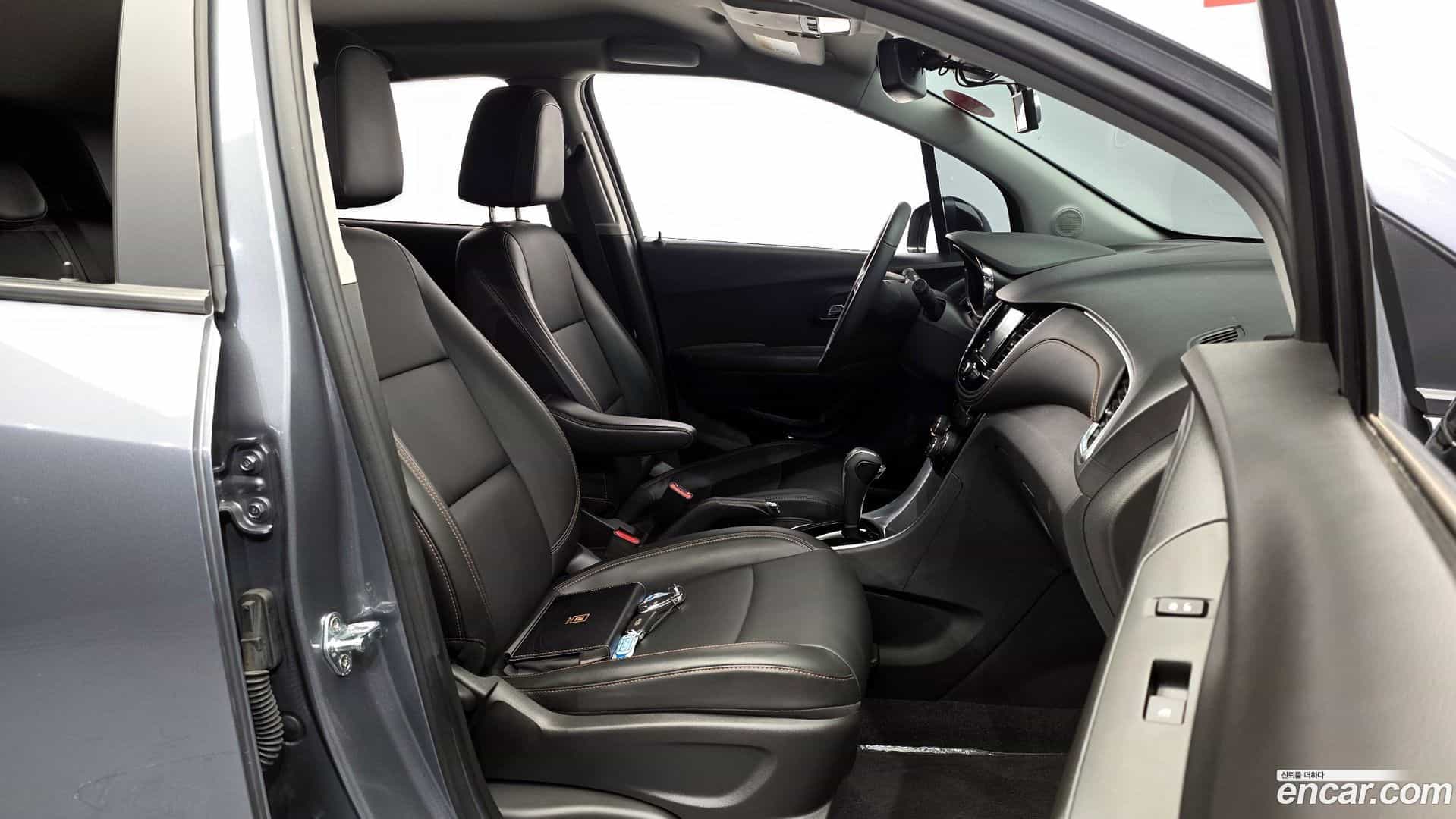 Trax Chevrolet 2019.4-OPTION-015