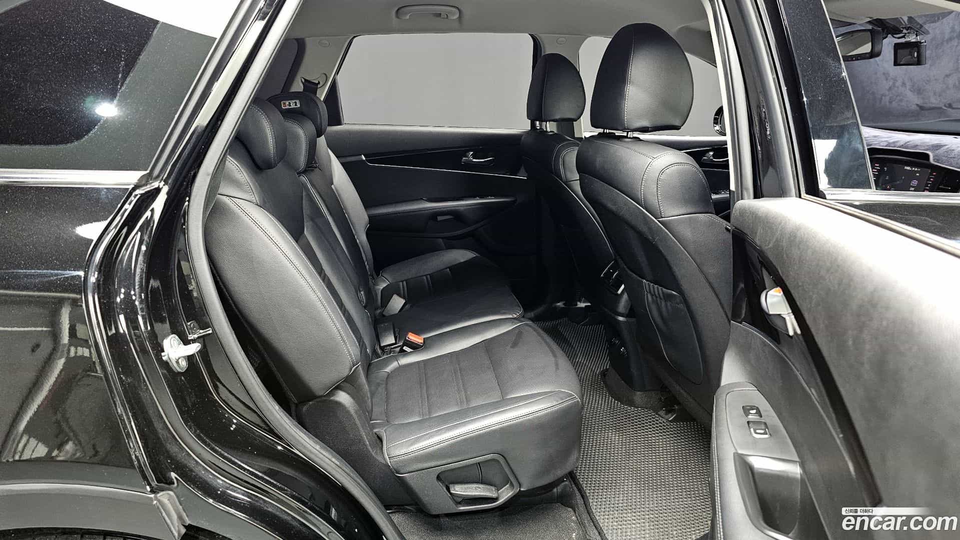 Sorento Kia 2018.4-OPTION-016