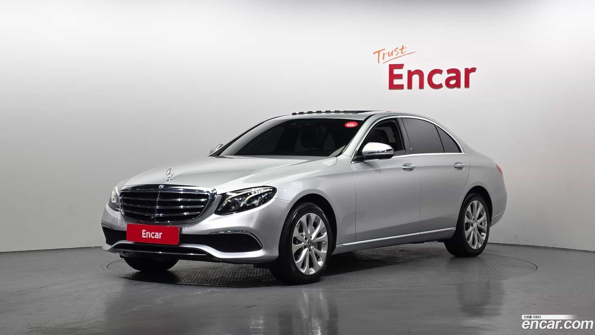 E-Class Mercedes-Benz 2018.10-OUTER-001