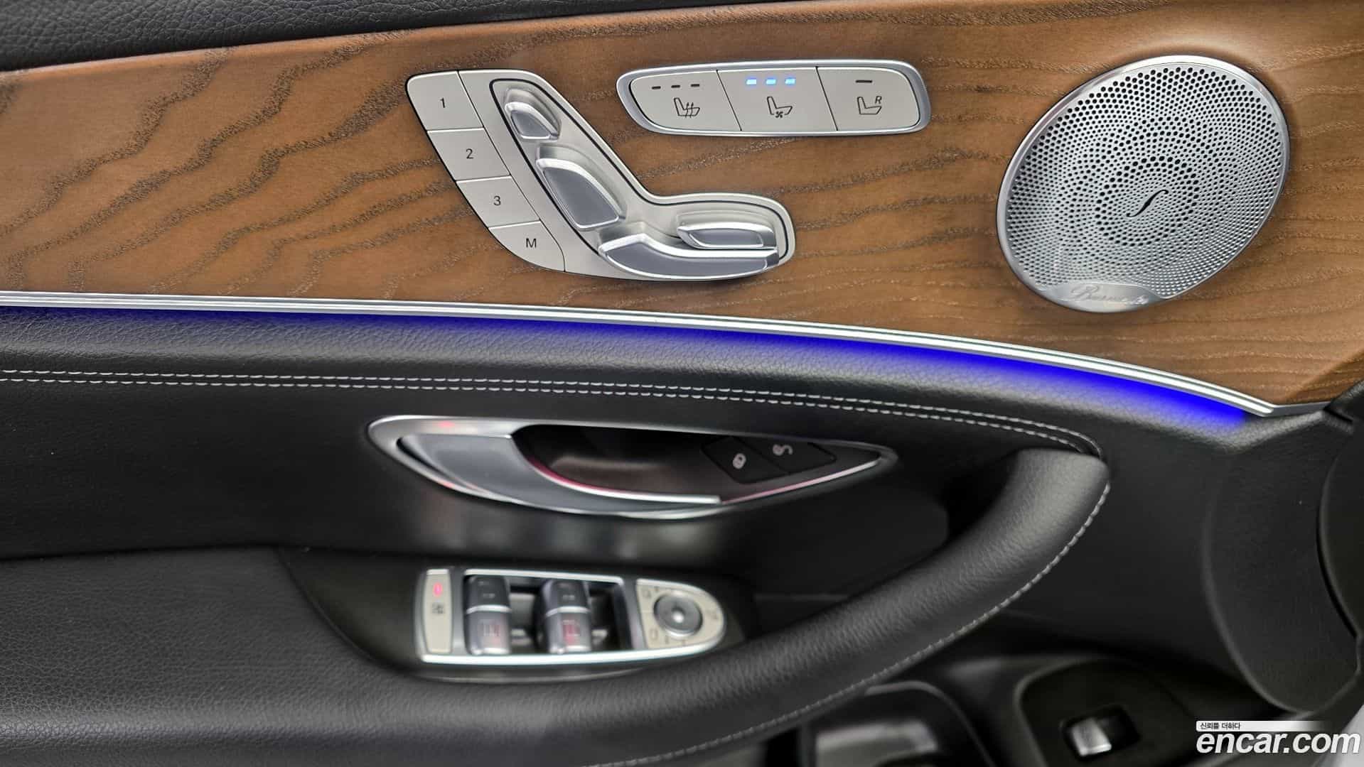 E-Class Mercedes-Benz 2018.10-OPTION-018