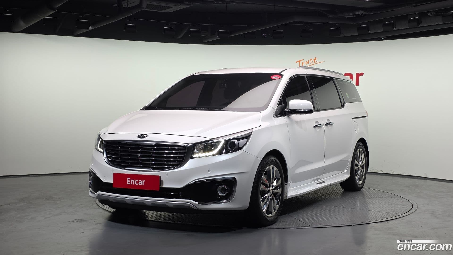 Main__Slider__Photo:Canival Kia 2017.7-0
