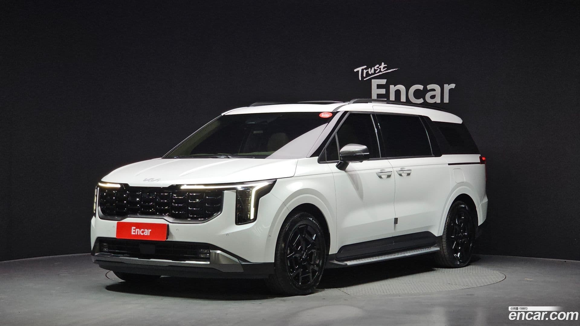Main__Slider__Photo:Canival Kia 2024.10-0