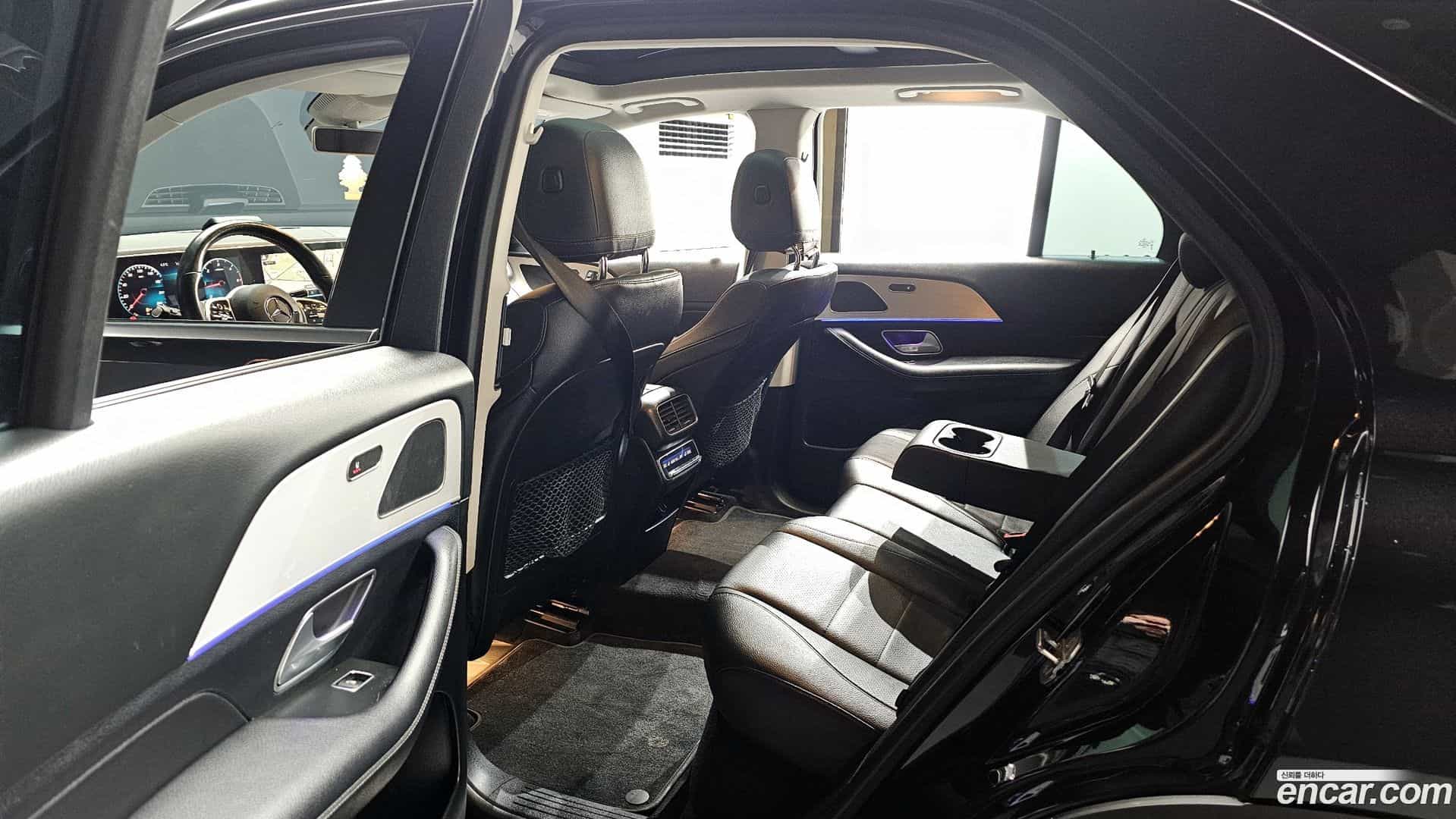 GLE-Class Mercedes-Benz 2020.8-OPTION-015