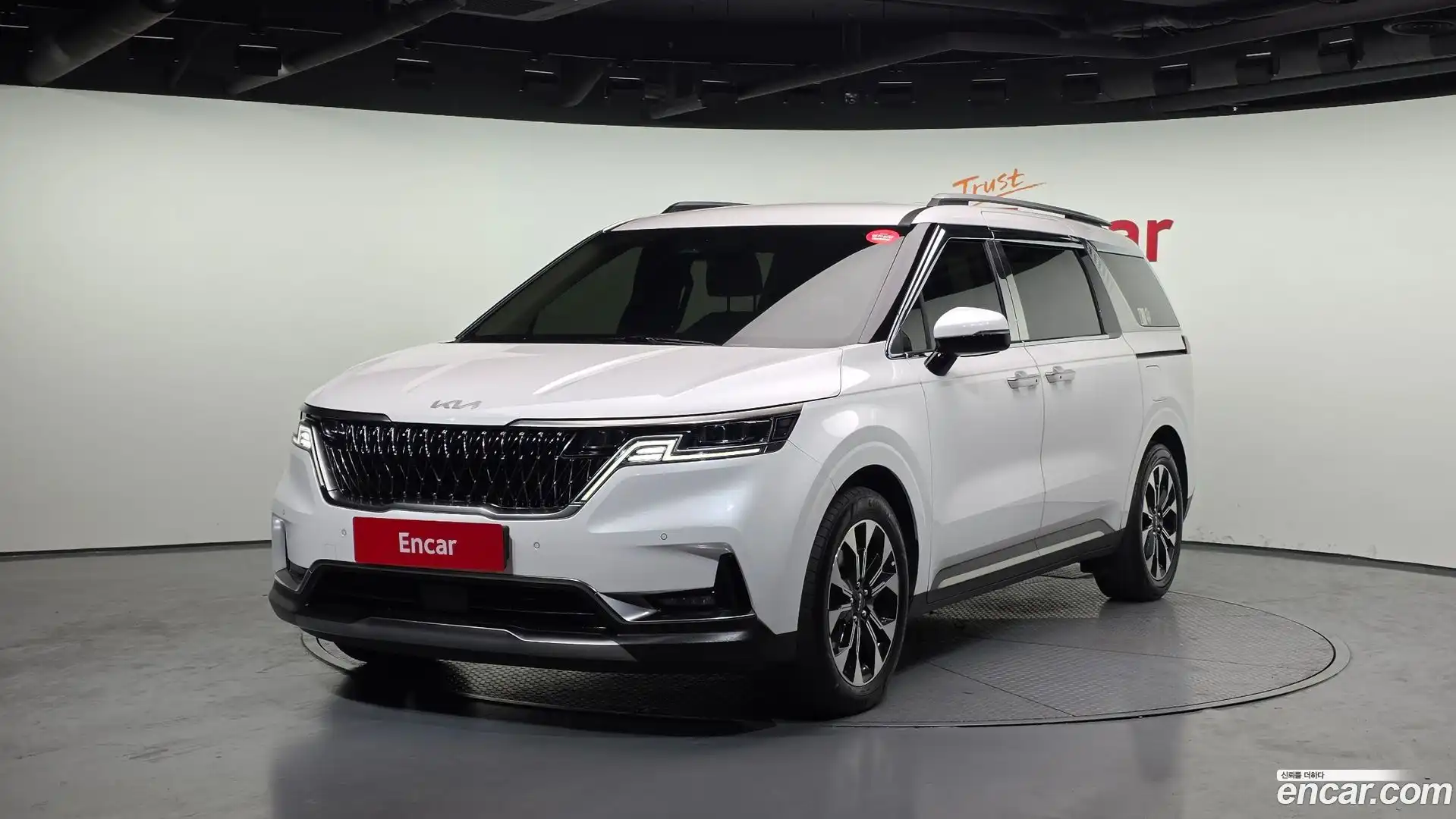 Canival Kia 2023.10-OUTER-001