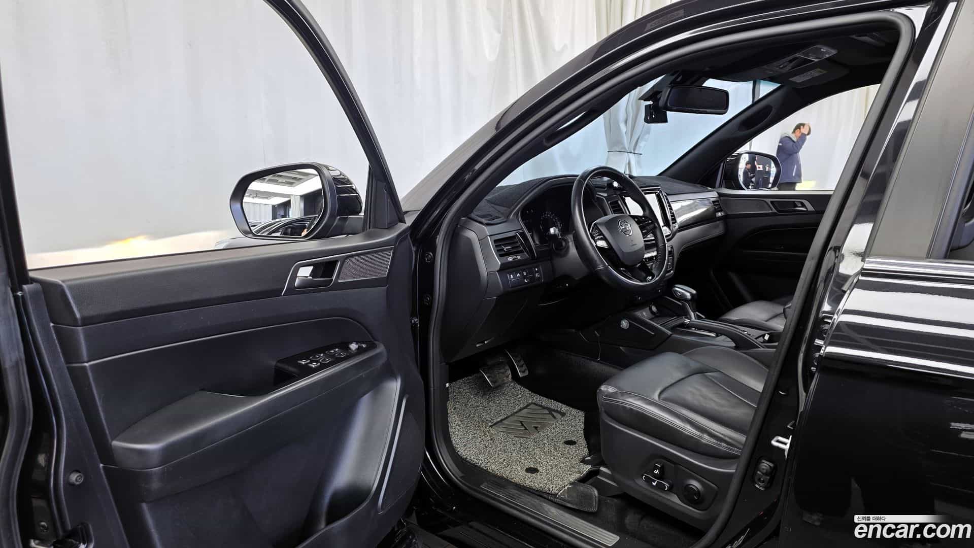 Rexton KG Mobility 2021.9-INNER-010