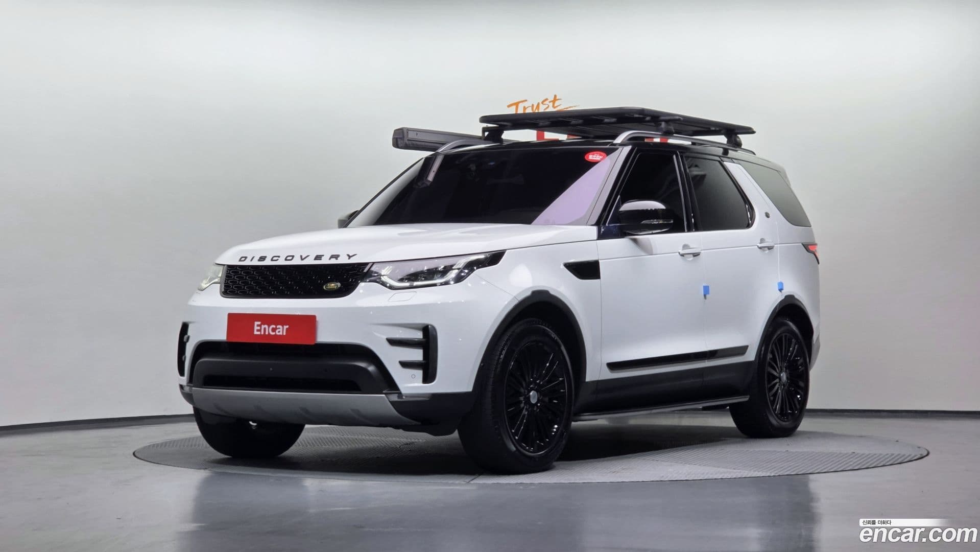 Main__Slider__Photo:Discovery Land Rover 2019.11-0