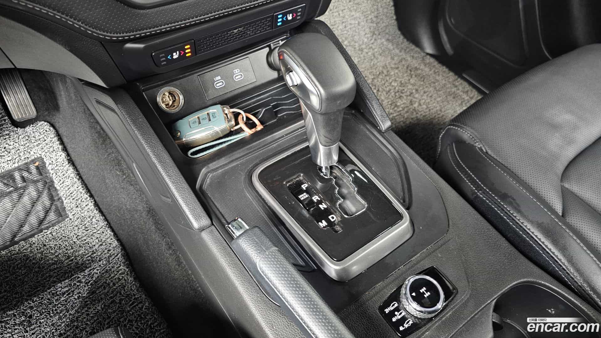Rexton KG Mobility 2024.0-INNER-009