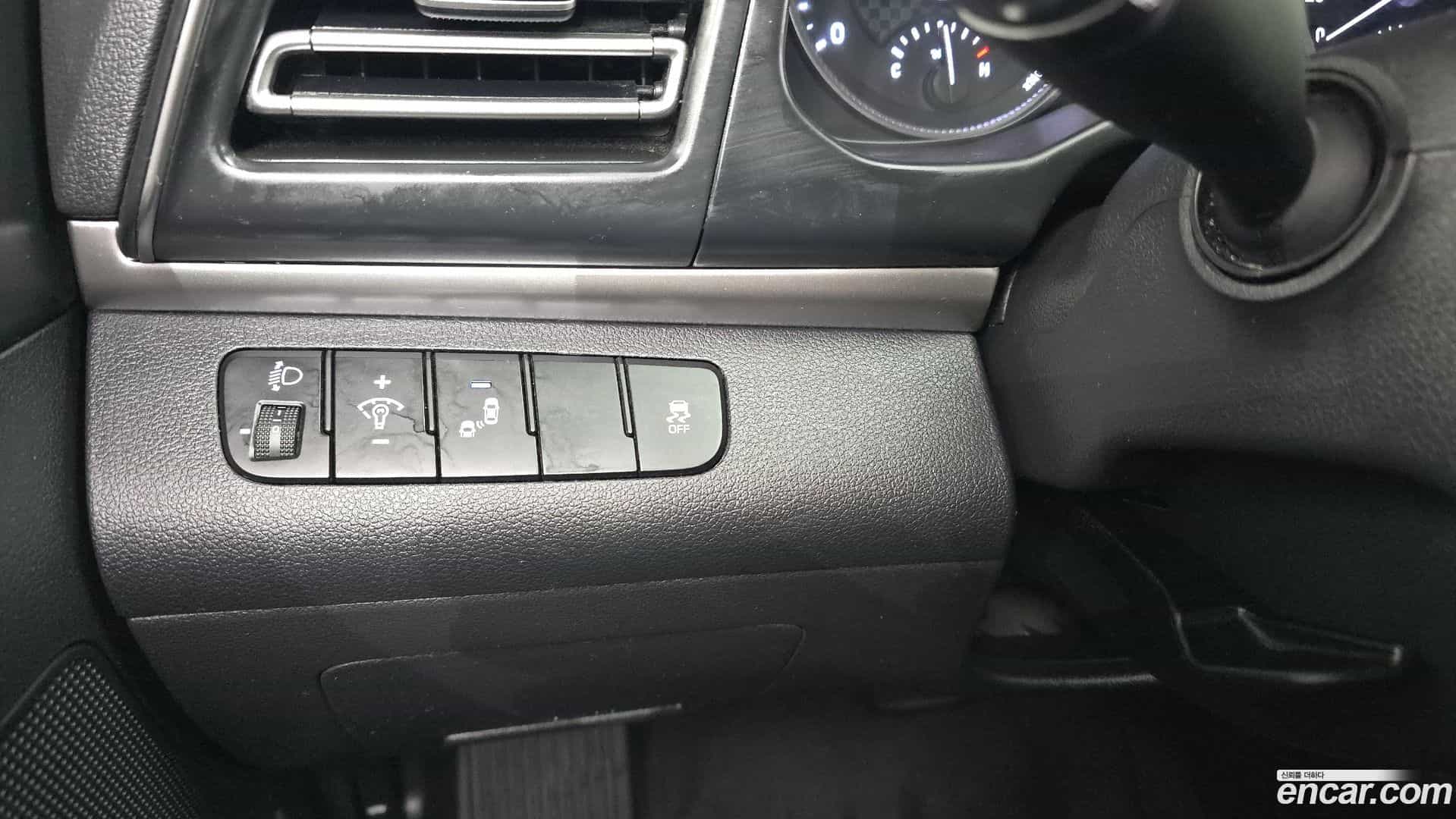 AVANTE Hyundai 2019.11-OPTION-020