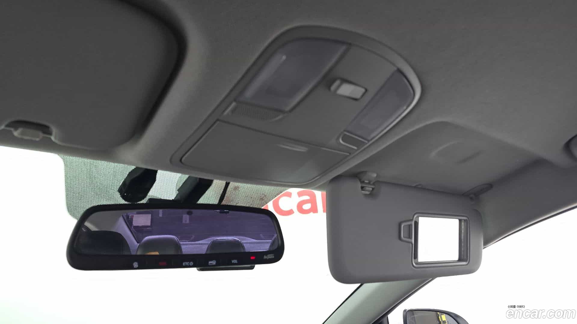 AVANTE Hyundai 2019.11-OPTION-023