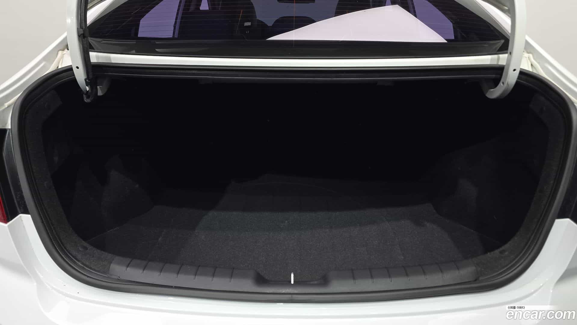 AVANTE Hyundai 2019.11-OPTION-024