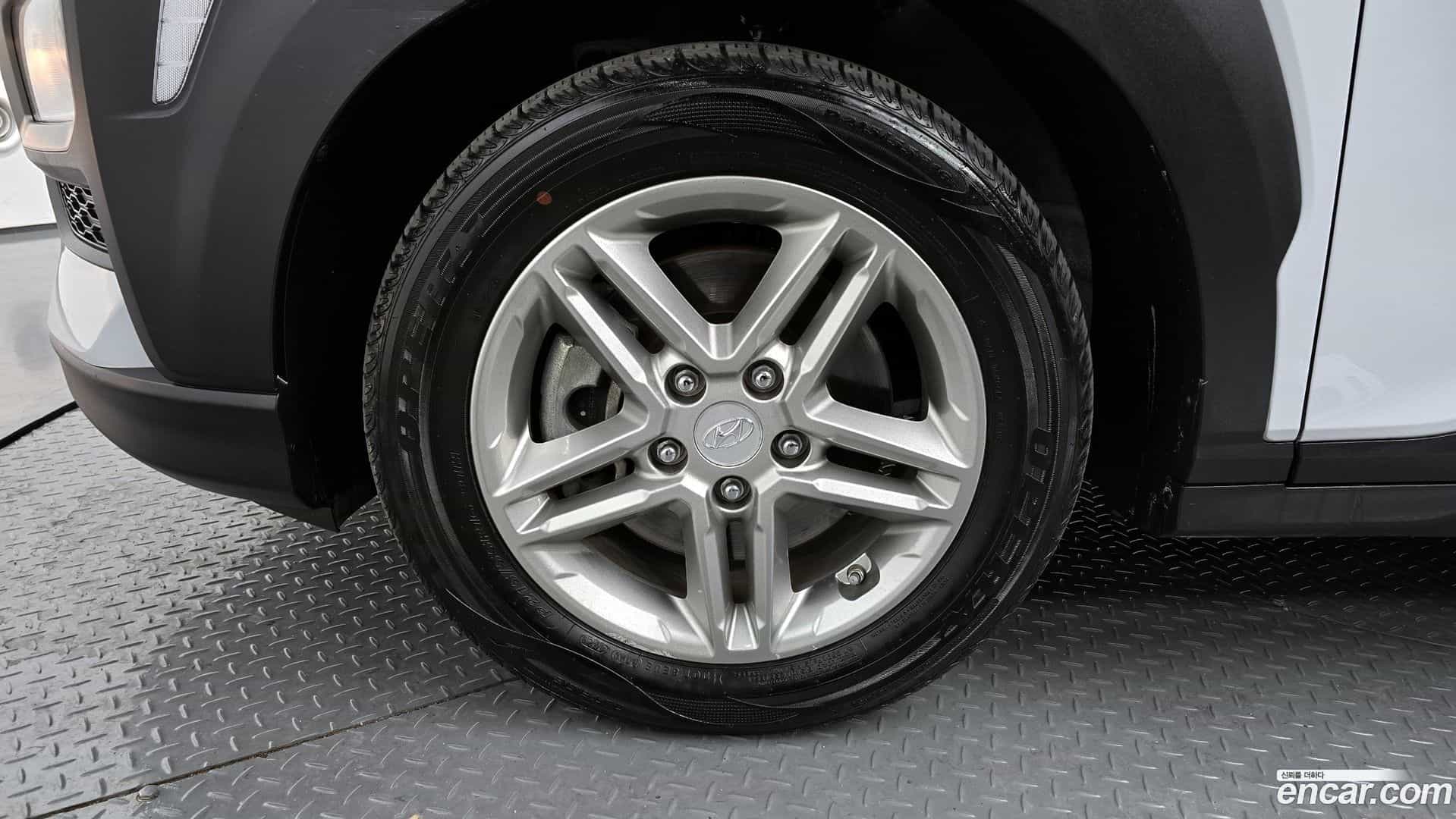 Kona Hyundai 2017.8-OUTER-005