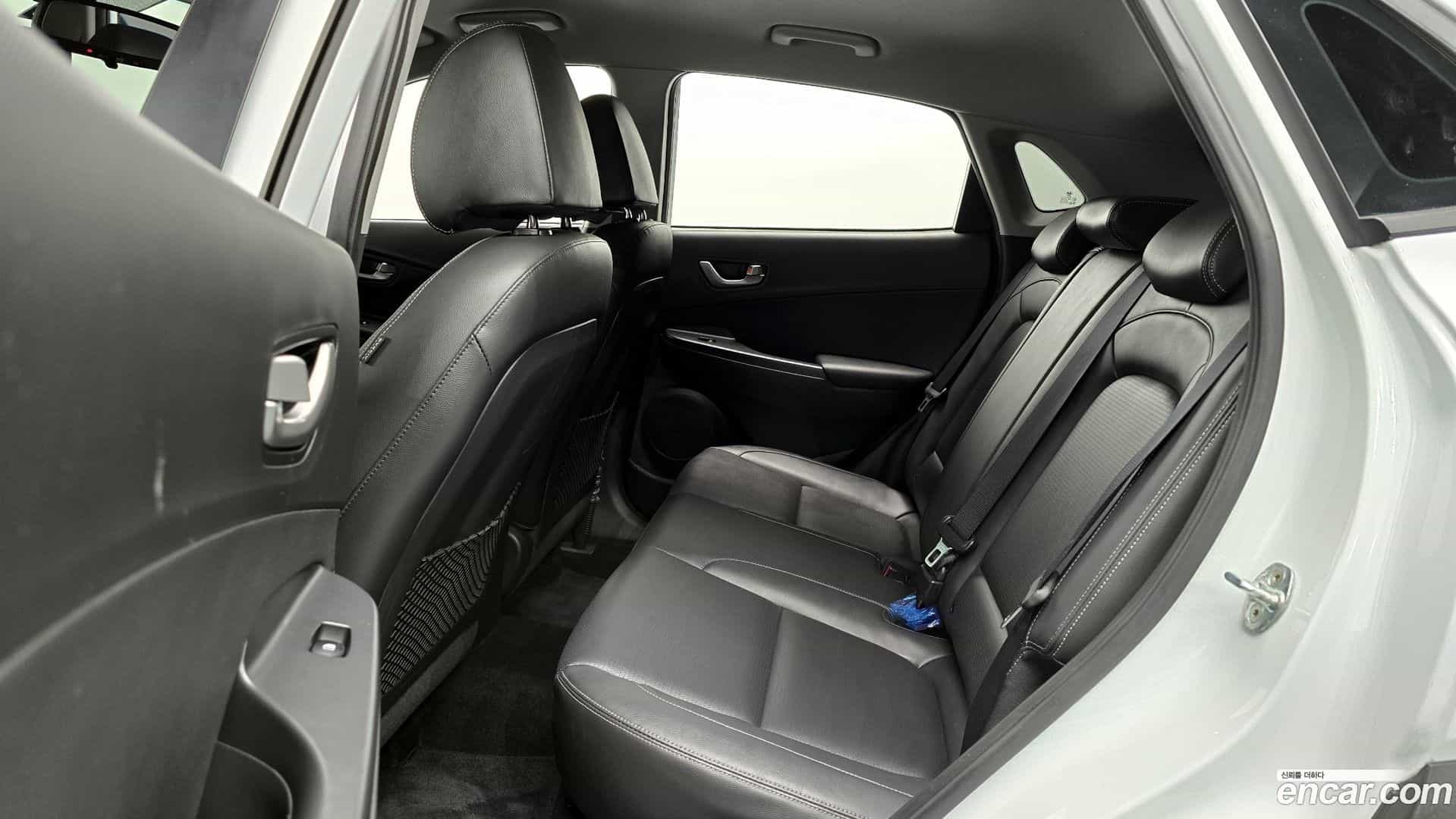 Kona Hyundai 2017.8-OPTION-016