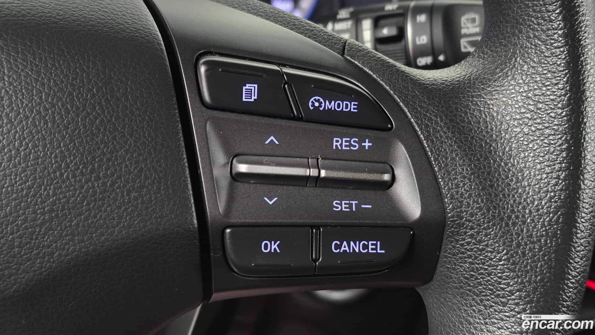 Kona Hyundai 2017.8-OPTION-019