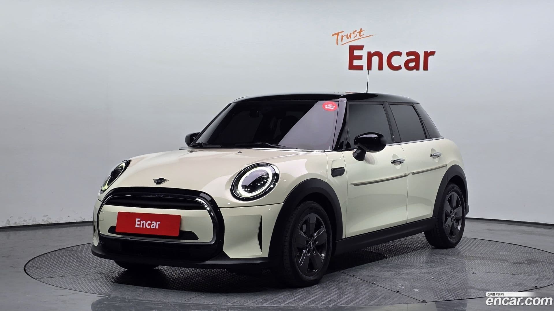 Main__Slider__Photo:Cooper Mini 2022.5-0
