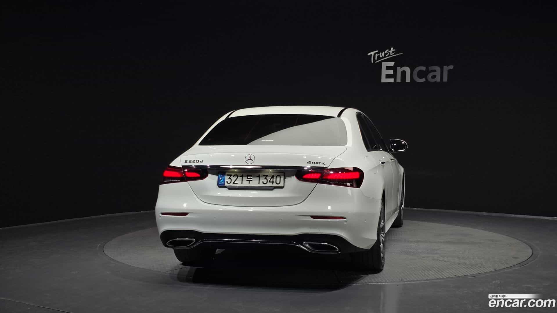 E-Class Mercedes-Benz 2022.1-OUTER-004