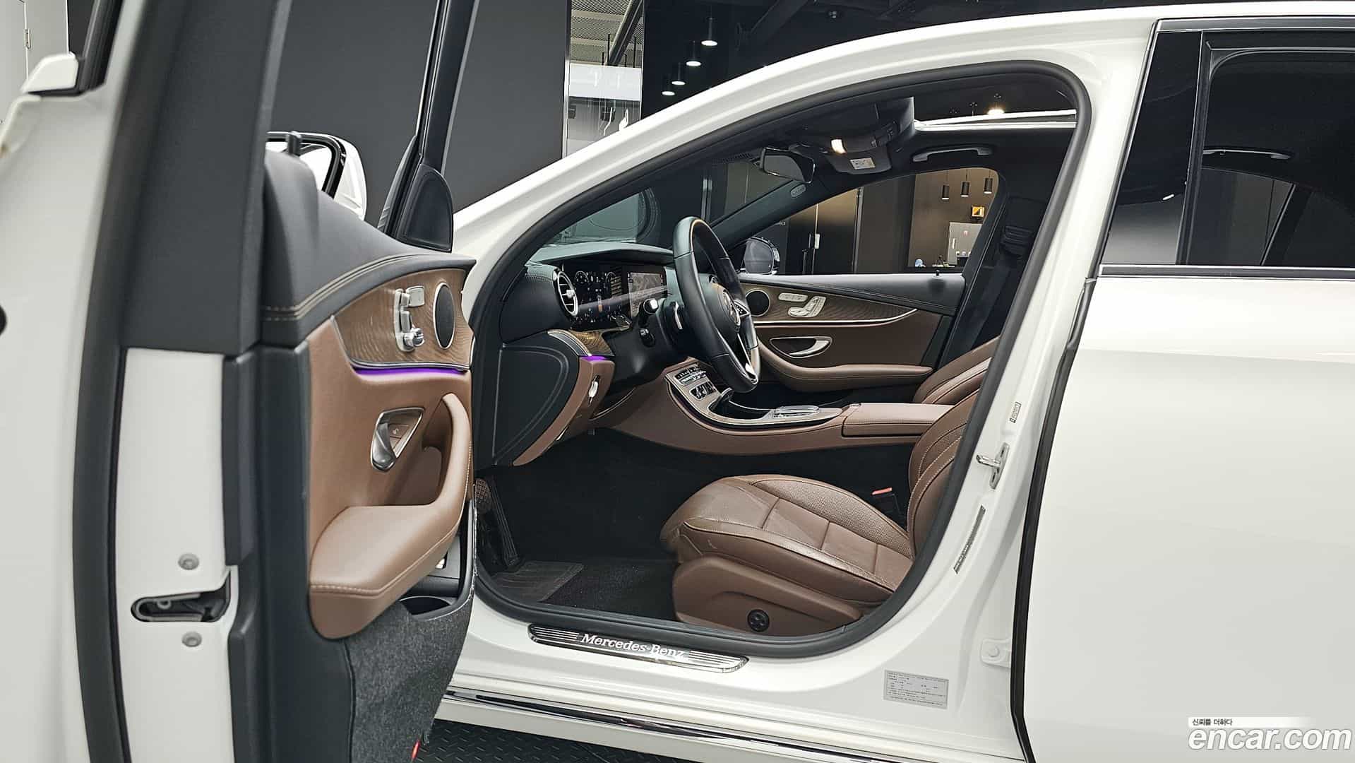 E-Class Mercedes-Benz 2021.2-INNER-010