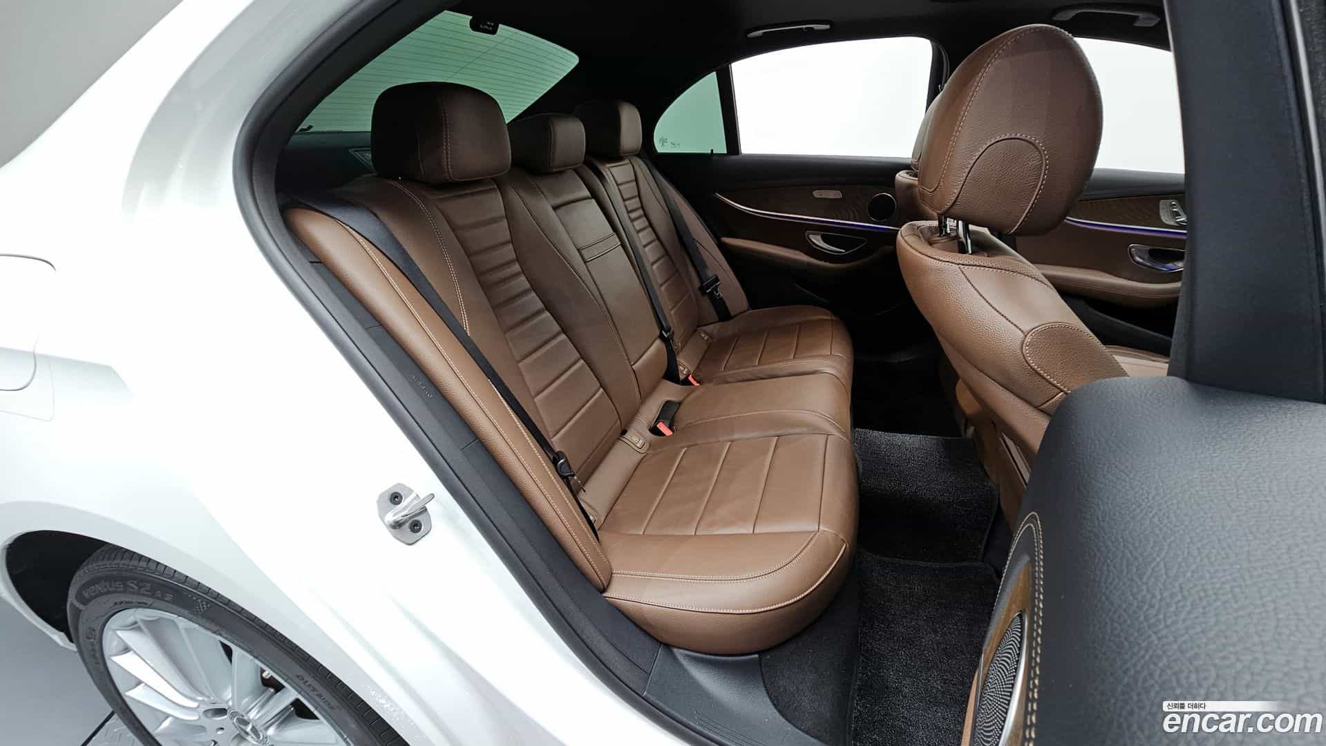 E-Class Mercedes-Benz 2021.2-OPTION-015