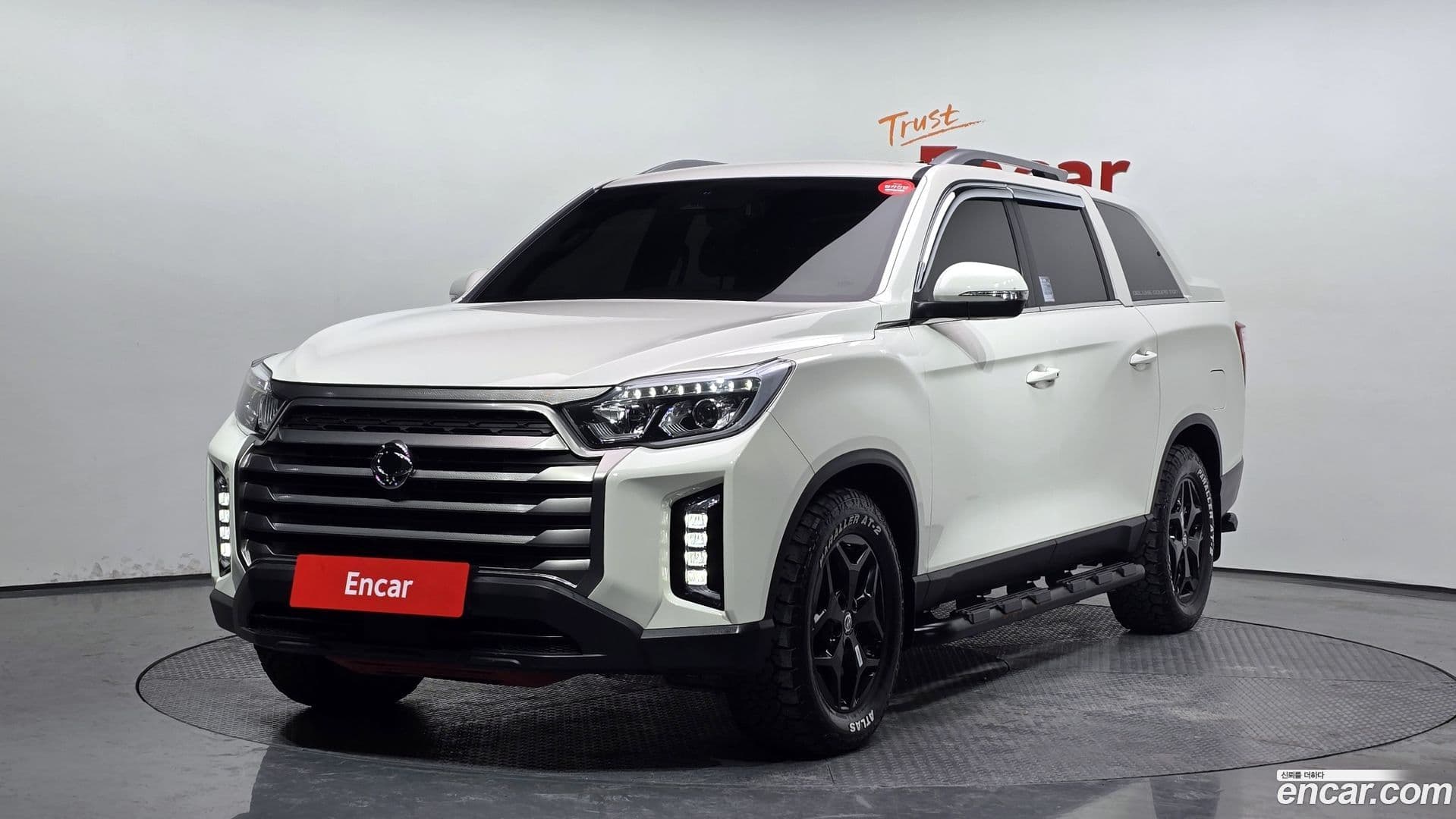 Main__Slider__Photo:Rexton KG Mobility 2022.0-0