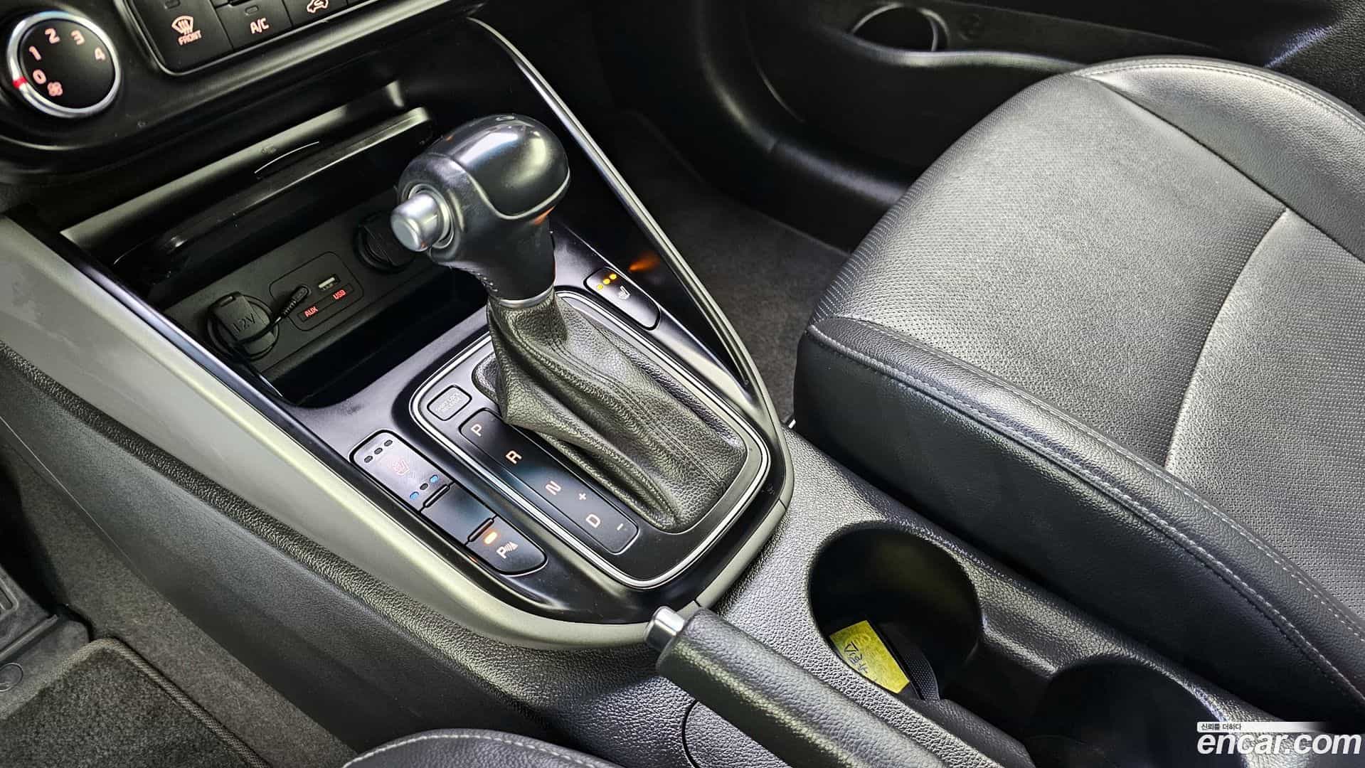 Carens Kia 2018.5-INNER-009