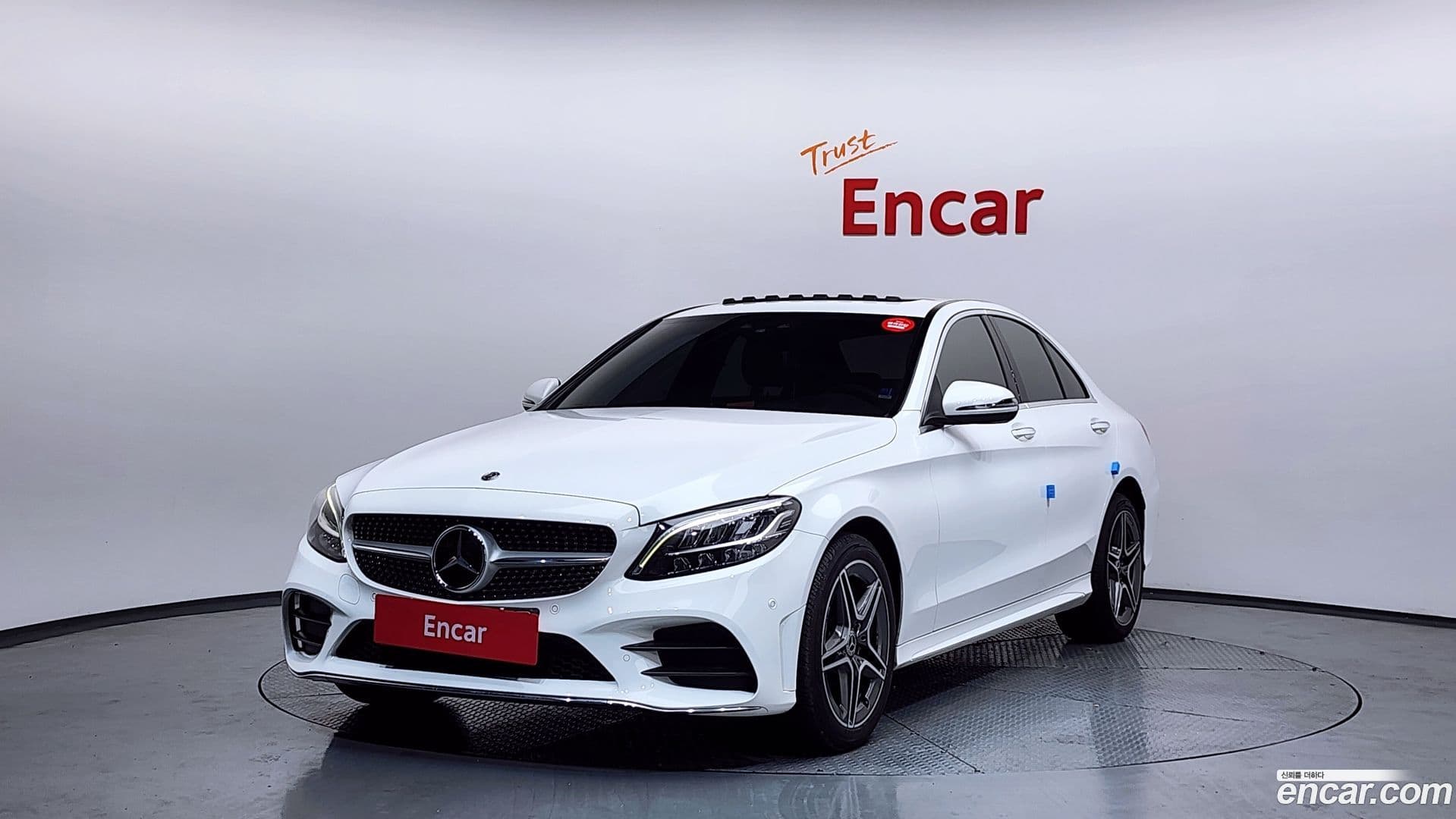Main__Slider__Photo:C-Class Mercedes-Benz 2021.5-0