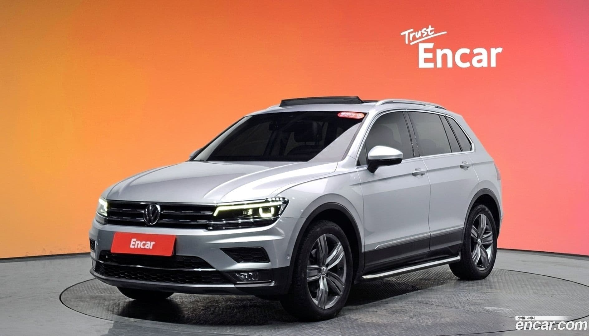 Main__Slider__Photo:Tiguan Volkswagen 2018.5-0