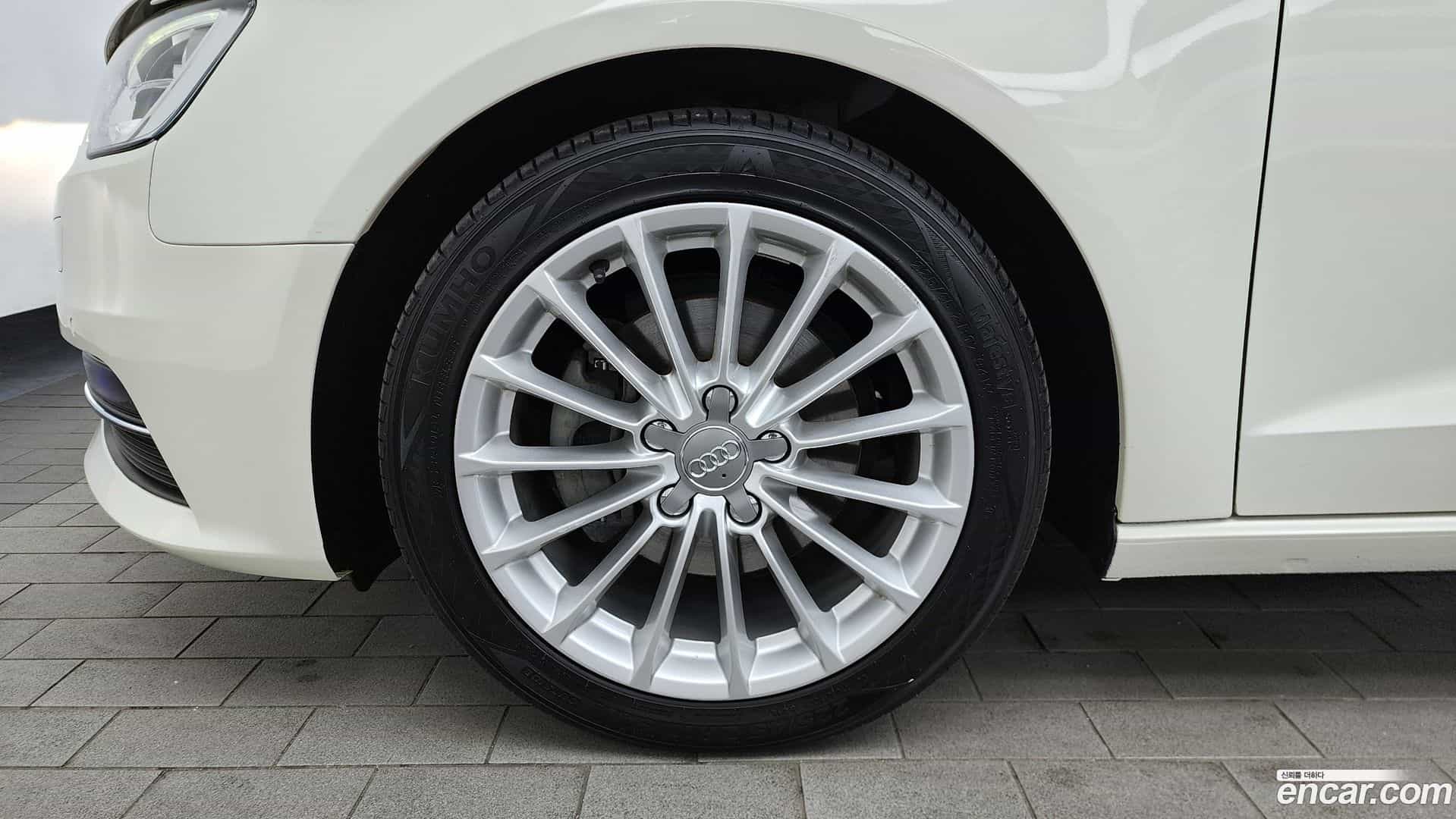 A3 Audi 2015.2-OUTER-005