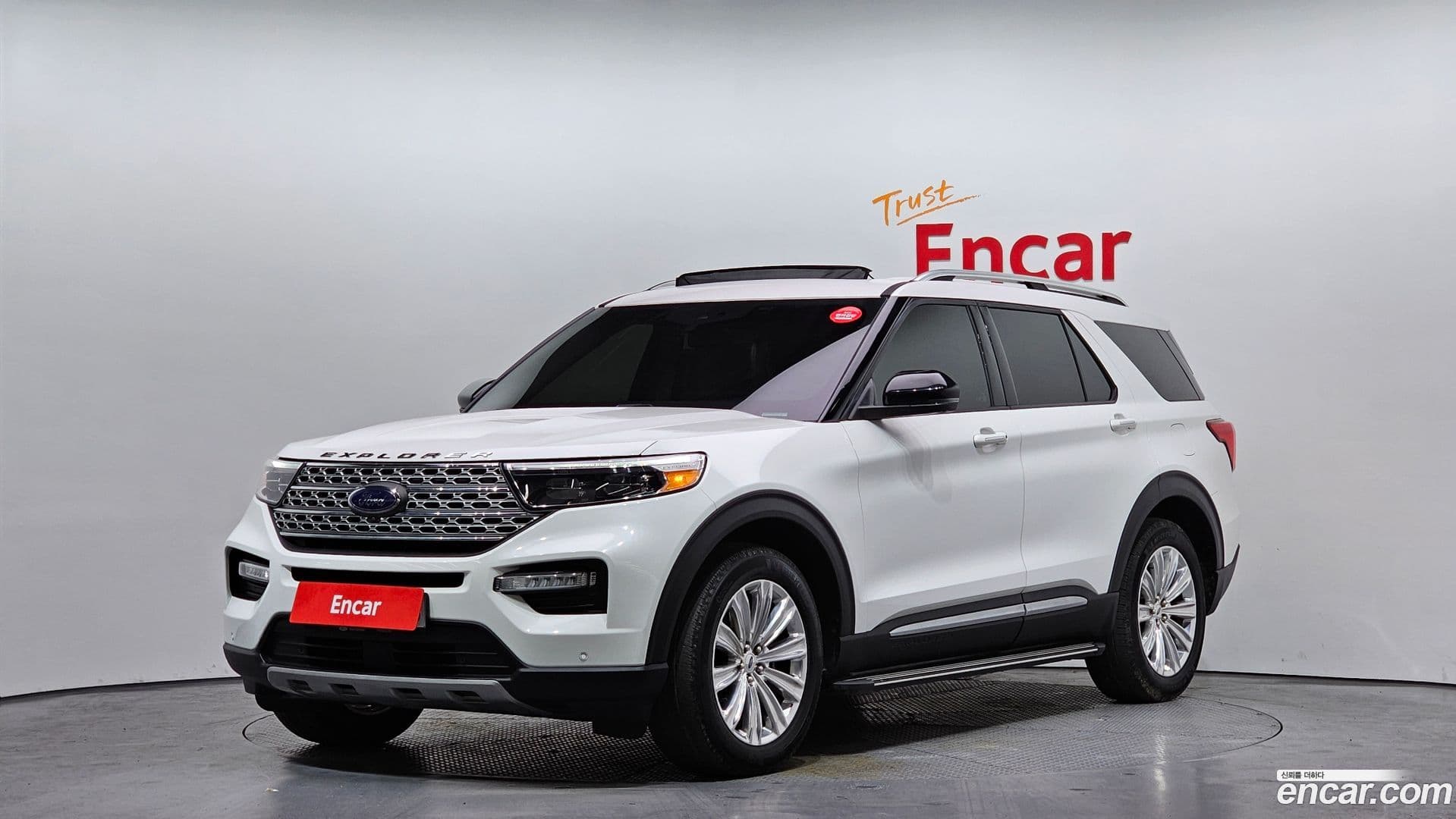 Main__Slider__Photo:Explorer Ford 2020.8-0