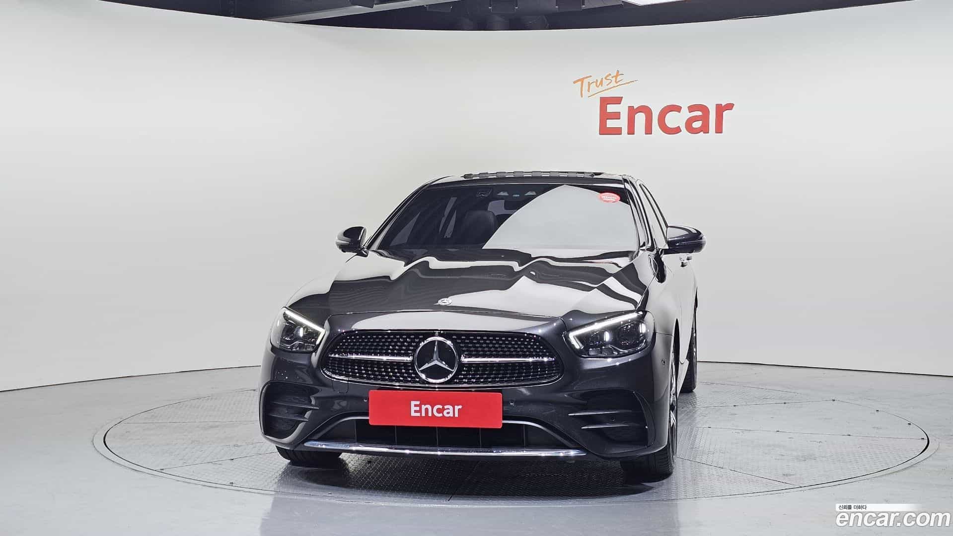E-Class Mercedes-Benz 2022.0-OUTER-003